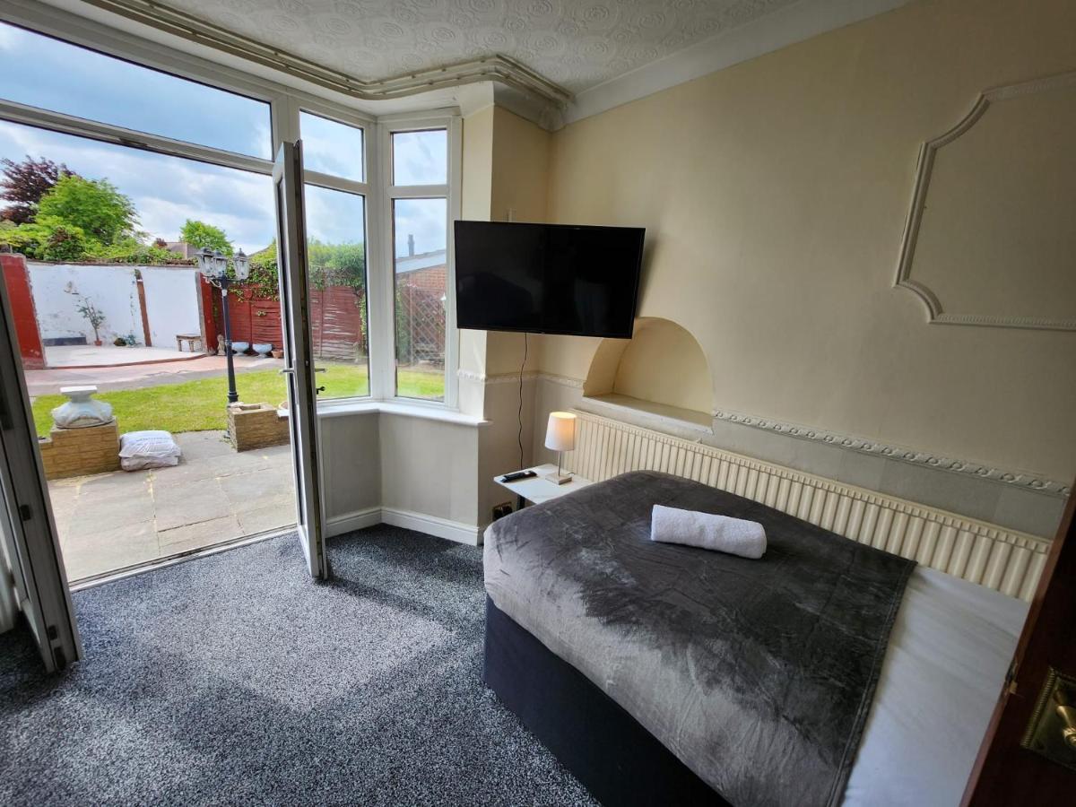 Sheldon Shared House Solihull Exterior foto
